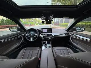 BMW 5 Series 2021 Restyling 525Li M Sports suit interior photo 9