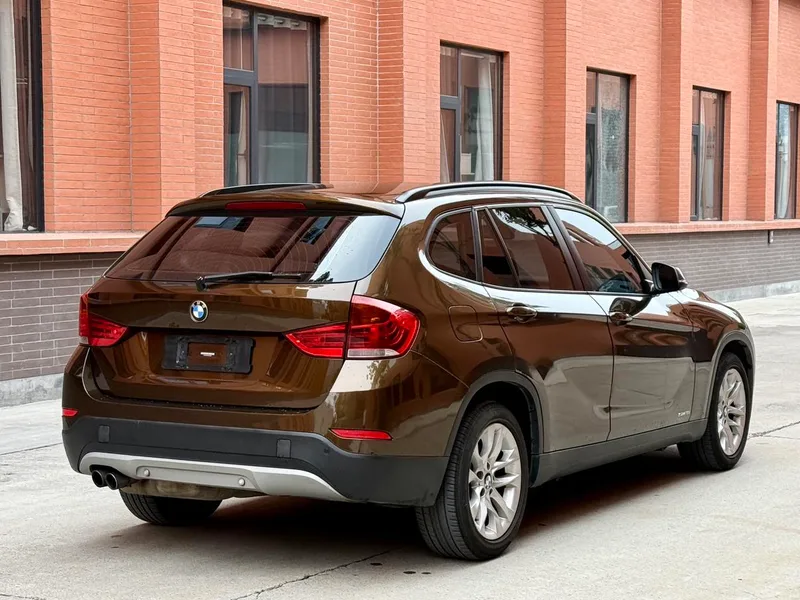 BMW X1 2015 sDrive18i Version améliorée de la mode extérieur photo 5