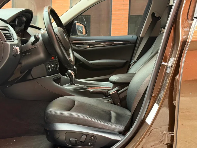 BMW X1 2015 sDrive18i Version améliorée de la mode intérieur photo 8