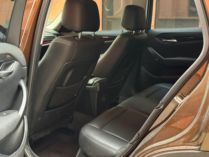 BMW X1 2015 sDrive18i Version améliorée de la mode intérieur photo 9