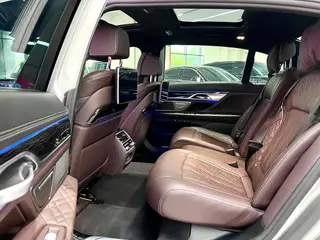BMW 7 Series 2019 Restyling 740Li Premium Class M Sports suit interior photo 8