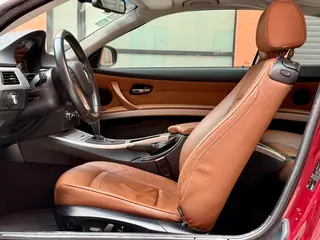 BMW 3 Series 2010 320i Luxury type interior photo 8