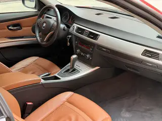 BMW 3 Series 2010 320i Luxury type interior photo 13