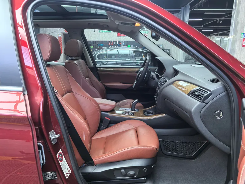 BMW X3 2013 xDrive35i Luxury type interior photo 13