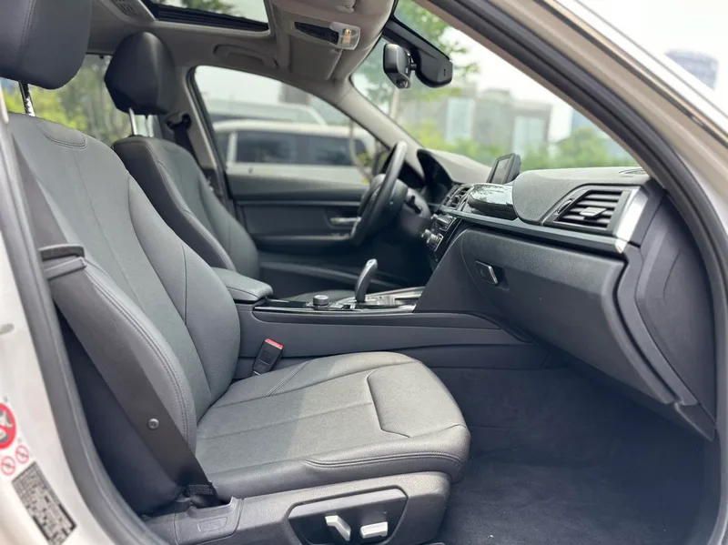 BMW 3 Series 2017 320Li Fashionable exterior photo 5