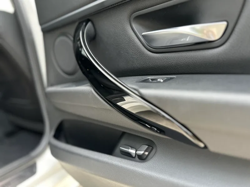 BMW 3 Series 2017 320Li Fashionable interior photo 14