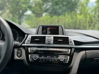 BMW 3 Series 2017 320Li Fashionable interior photo 16