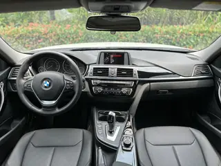 BMW 3 Series 2017 320Li Fashionable interior photo 17