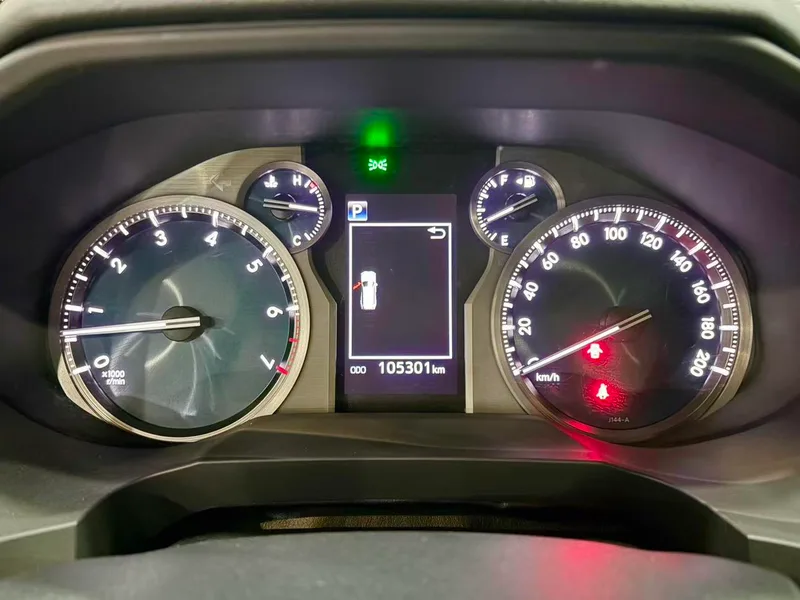 Toyota Prado 2018 3.5L Automatic TX-L interior photo 16