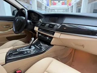 BMW 5 Series 2013 525Li Leading Type interior photo 14