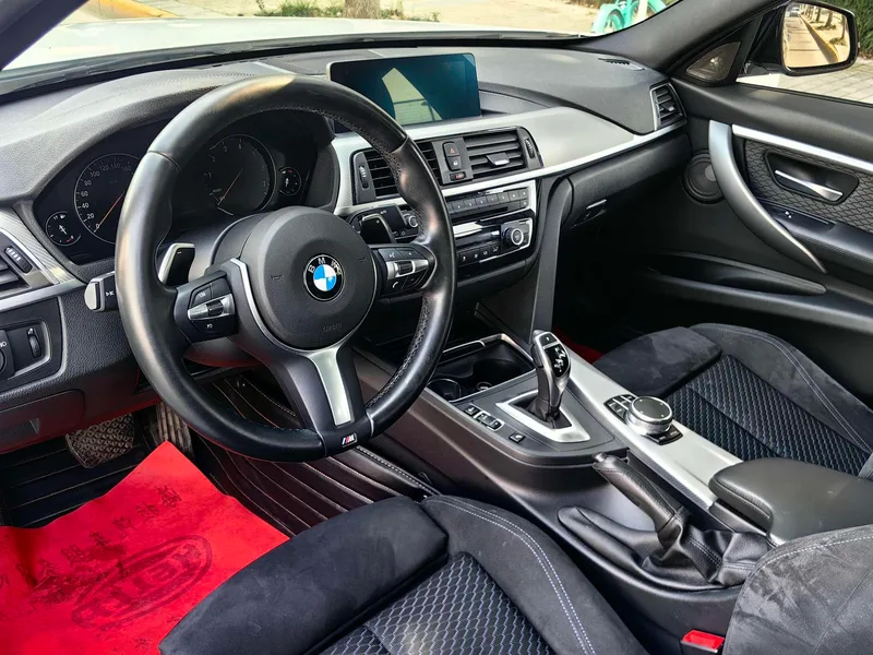 BMW 3 Series 2018 320i M Sports Obsidian Night Edition exterior photo 4