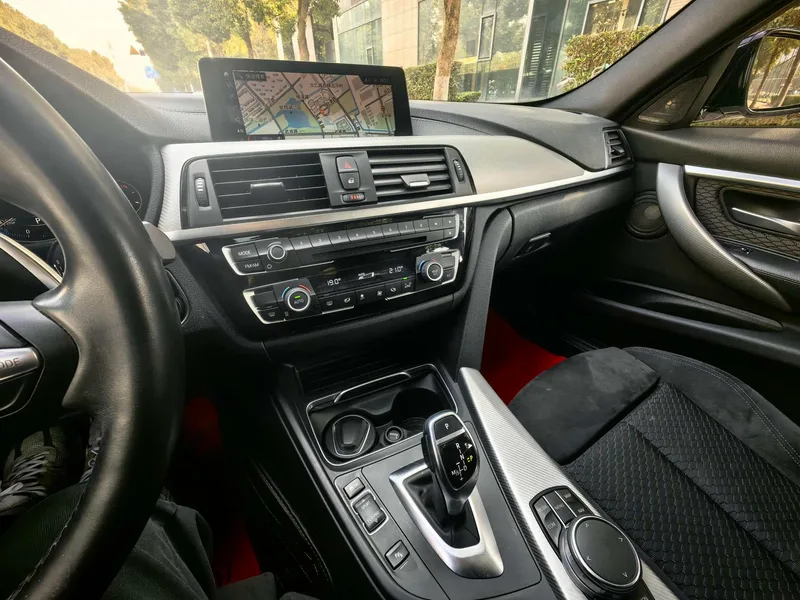 BMW 3 Series 2018 320i M Sports Obsidian Night Edition exterior photo 9
