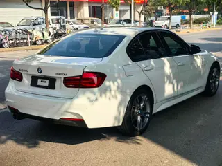 BMW 3 Series 2018 320i M Sports Obsidian Night Edition interior photo 18