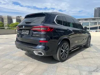 BMW X5 2022 xDrive 30Li M Conjunto deportivo exterior foto 4