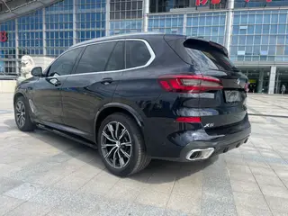 BMW X5 2022 xDrive 30Li M Conjunto deportivo exterior foto 6