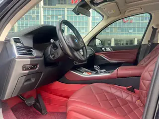 BMW X5 2022 xDrive 30Li M Conjunto deportivo interior foto 7