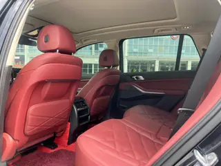 BMW X5 2022 xDrive 30Li M Conjunto deportivo interior foto 8