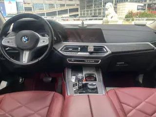 BMW X5 2022 xDrive 30Li M Conjunto deportivo interior foto 9