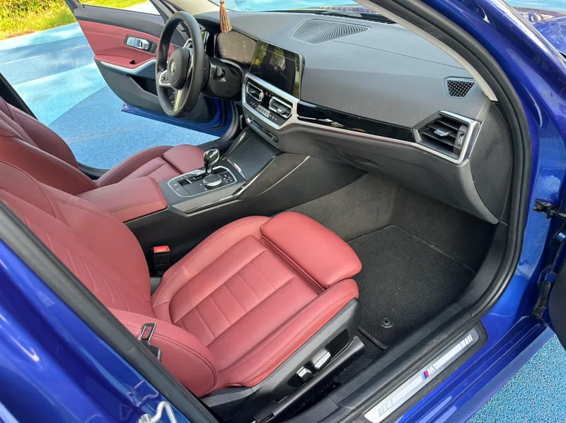 BMW 3 Series 2021 Second change 320i Sports suit interior photo 7