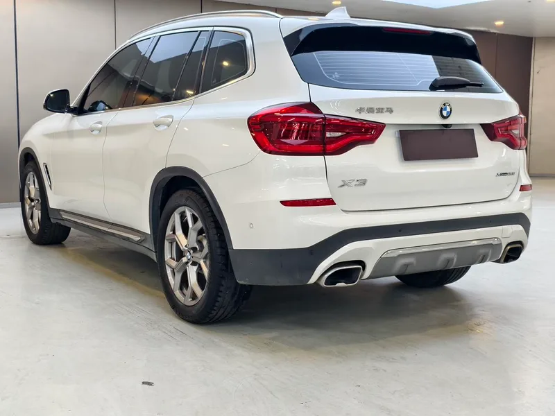 BMW X3 2019 xDrive28i Luxury Set interior photo 14