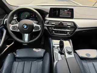 BMW 5 Series 2018 525i M Ensemble de sport extérieur photo 5