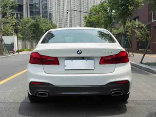 BMW 5 Series 2018 525i M Ensemble de sport intérieur photo 11