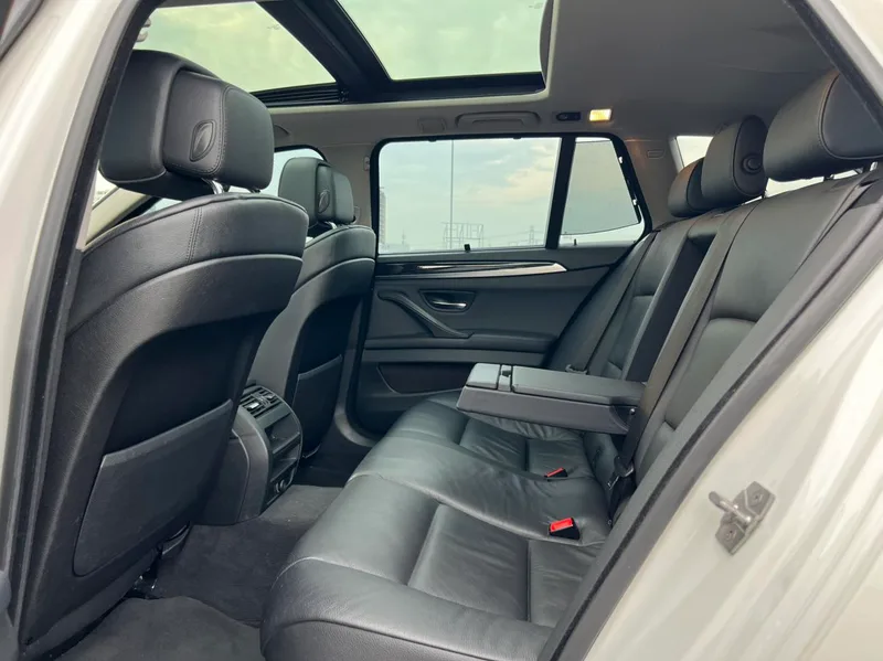 BMW 5 Series 2012 530i Leading Type Travel version exterior photo 7