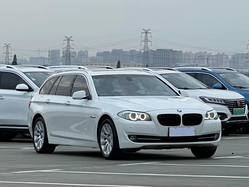 BMW 5 Series 2012 530i Leading Type Travel version interior photo 11