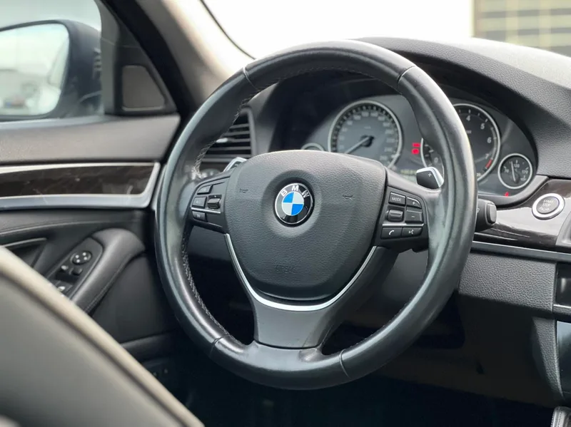 BMW 5 Series 2012 530i Leading Type Travel version interior photo 14