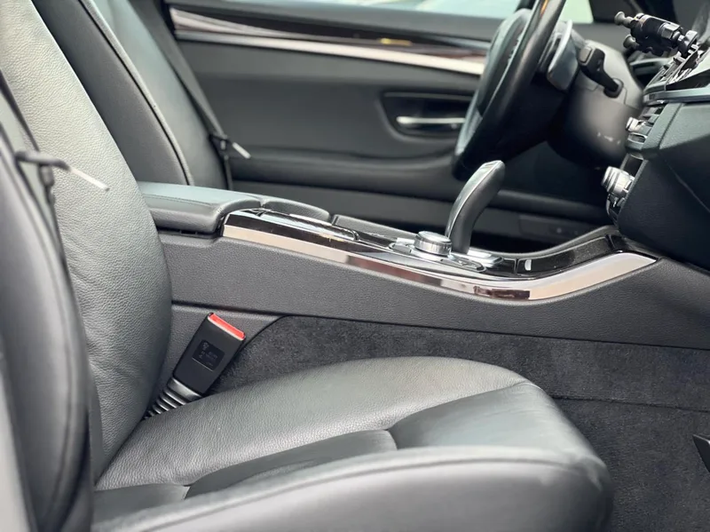 BMW 5 Series 2012 530i Leading Type Travel version interior photo 20