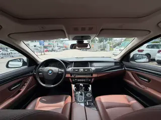 BMW 5 Series 2014 520Li Estilo elegante exterior foto 5