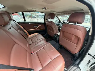 BMW 5 Series 2014 520Li Estilo elegante interior foto 10