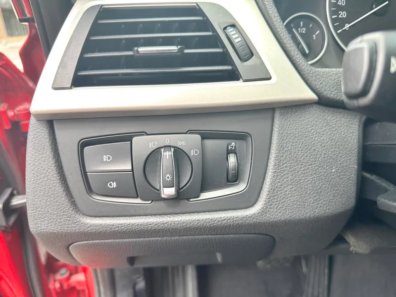 BMW 3 Series 2015 320Li Style tendance intérieur photo 11
