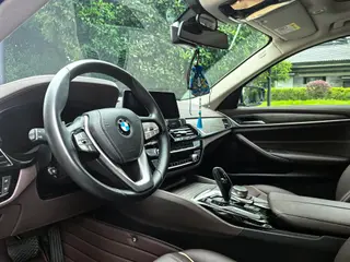 BMW 5 Series 2020 530Li Leading Type Luxury Set exterior photo 7