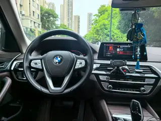 BMW 5 Series 2020 530Li Leading Type Luxury Set exterior photo 8