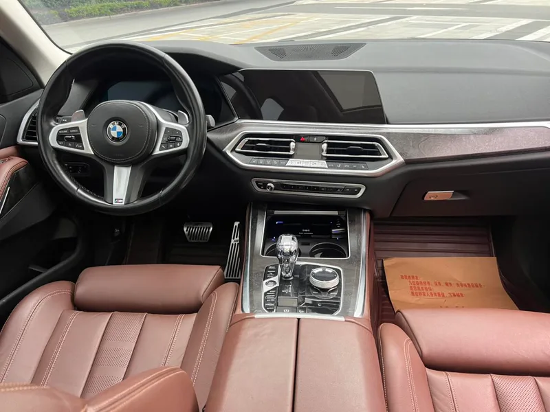 BMW X5 2019 xDrive40i M Sports suit interior photo 12