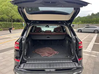 BMW X5 2019 xDrive40i M Sports suit interior photo 20