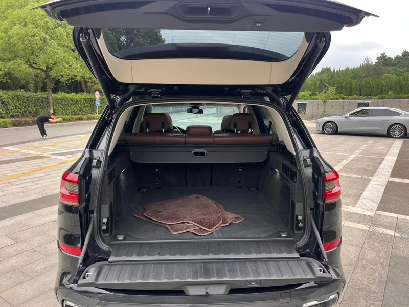 BMW X5 2019 xDrive40i M Sports suit interior photo 20