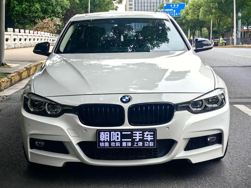 BMW 3 Series 2018 320Li M Édition de nuit sportive Yao extérieur photo 2
