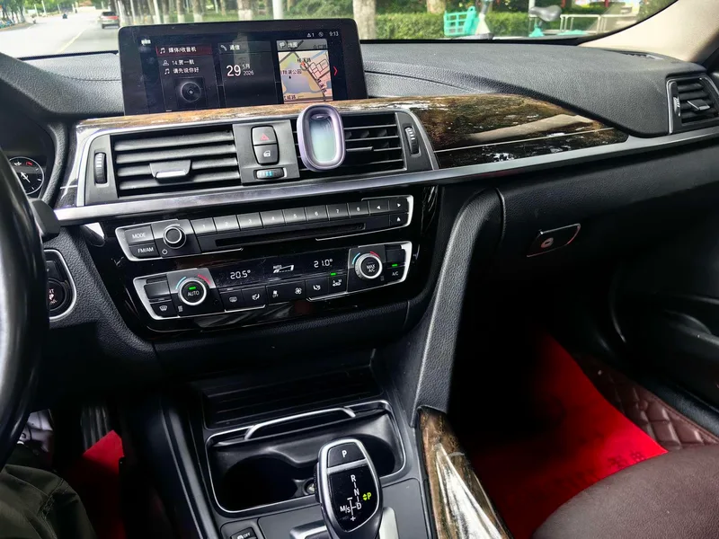 BMW 3 Series 2018 320Li M Édition de nuit sportive Yao extérieur photo 8
