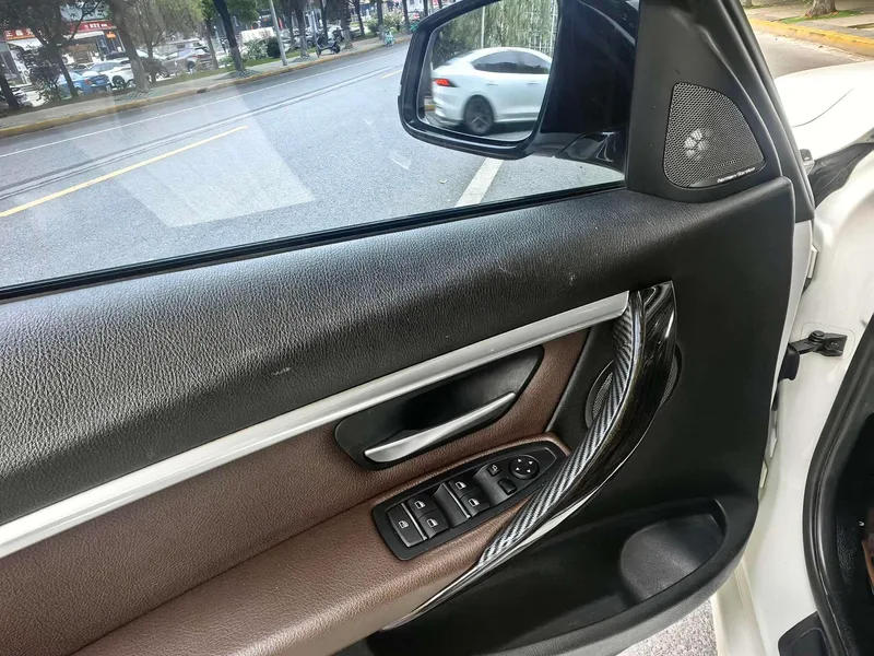 BMW 3 Series 2018 320Li M Édition de nuit sportive Yao extérieur photo 10