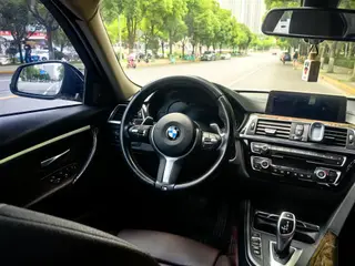 BMW 3 Series 2018 320Li M Édition de nuit sportive Yao intérieur photo 15