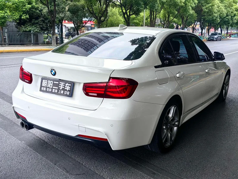 BMW 3 Series 2018 320Li M Édition de nuit sportive Yao intérieur photo 20