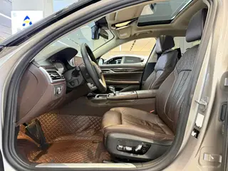 BMW 7 Series 2019 730Li M Sports suit exterior photo 2