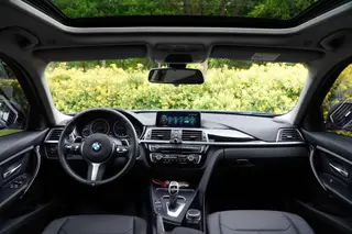 BMW 3 Series 2017 320Li M Sporty interior photo 15