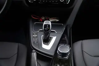 BMW 3 Series 2017 320Li M Sporty interior photo 18
