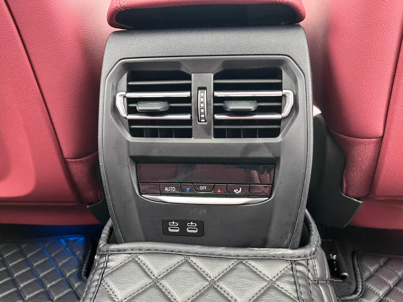 BMW 3 Series 2025 330Li M Sports Night Suit exterior photo 9