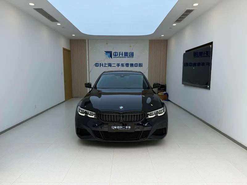 BMW 3 Series 2021 Restyling 325Li M Sports Night Suit exterior photo 2