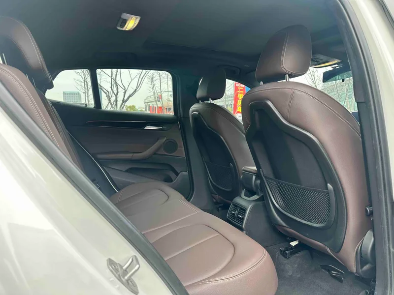 BMW X2 2020 sDrive25i Leading Type M Sports suit interior photo 7