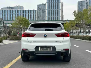 BMW X2 2020 sDrive25i Leading Type M Sports suit interior photo 10